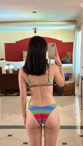 Rhaychu Nakenläckor OnlyFans Foto 4