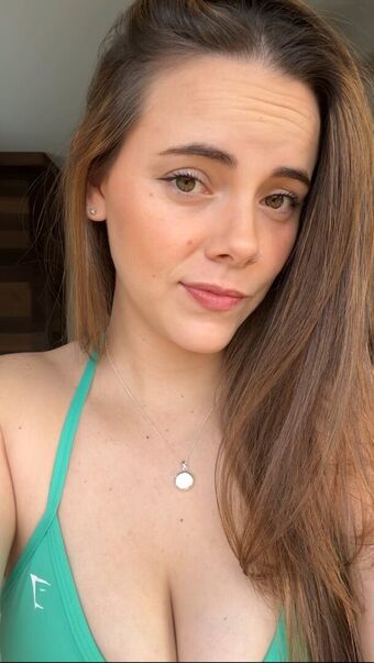 Riley Rox Nakenläckor OnlyFans Foto 15