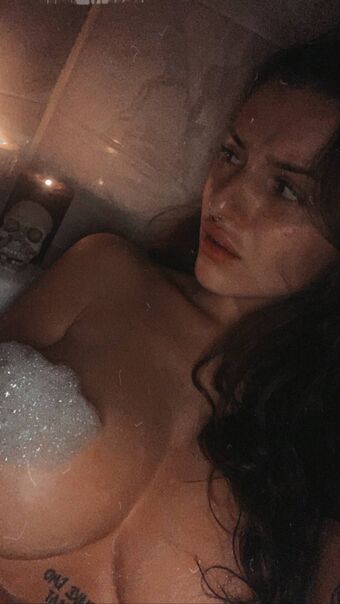 Rita Flores
