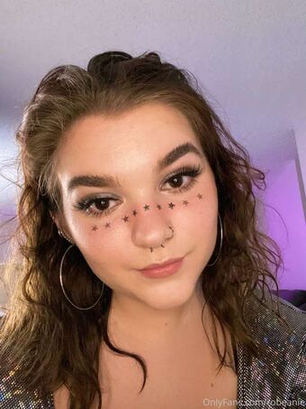 Robeanie Nakenläckor OnlyFans Foto 4