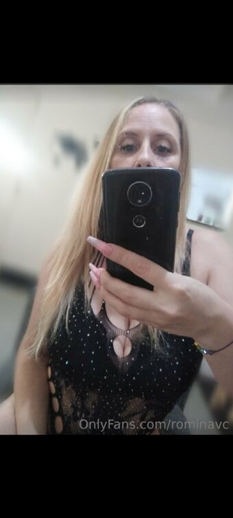 Rominavc Nakenläckor OnlyFans Foto 14