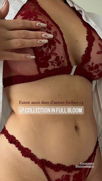 ROMY Nakenläckor OnlyFans Foto 2