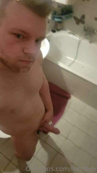ronnboy Nakenläckor OnlyFans Foto 11
