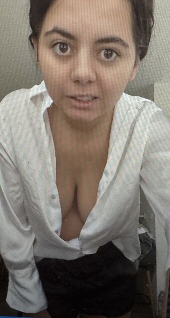 Rorogirl Nakenläckor OnlyFans Foto 8