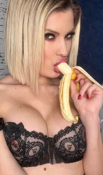 Rose Daniel Nakenläckor OnlyFans Foto 7