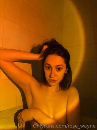 rose_wayne Nakenläckor OnlyFans Foto 7
