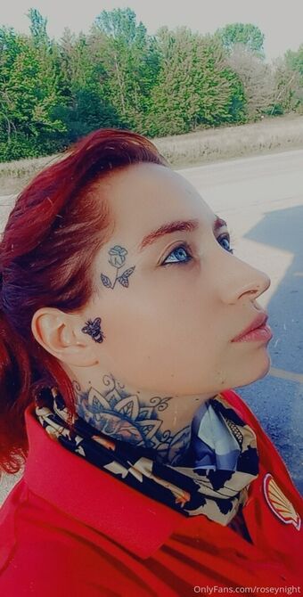 roseynight Nakenläckor OnlyFans Foto 10