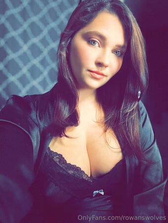 rowanswolves Nakenläckor OnlyFans Foto 57
