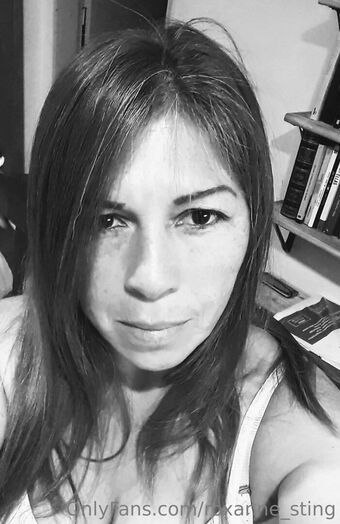 roxanne_sting Nakenläckor OnlyFans Foto 3