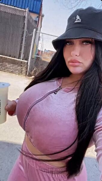 roxnour Nakenläckor OnlyFans Foto 13