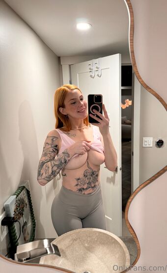 Roxy Delani Nakenläckor OnlyFans Foto 20