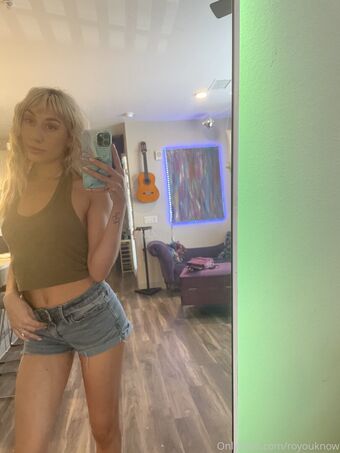 royouknow Nakenläckor OnlyFans Foto 5
