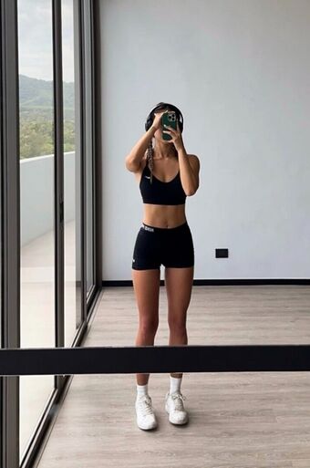 Ruby Eum Nakenläckor OnlyFans Foto 16