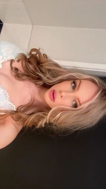 Ruby Luisa Nakenläckor OnlyFans Foto 3
