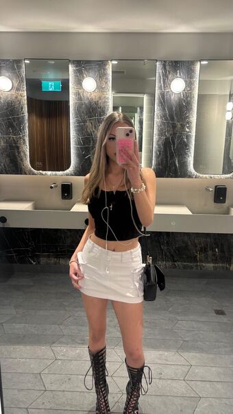 Ruby Luisa Nakenläckor OnlyFans Foto 12