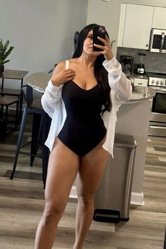 rubybanfit Nakenläckor OnlyFans Foto 42