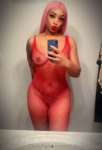 rubyyrumxx Nakenläckor OnlyFans Foto 11