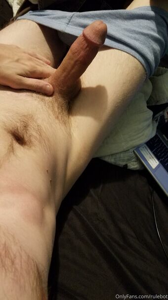 rulebot Nakenläckor OnlyFans Foto 3