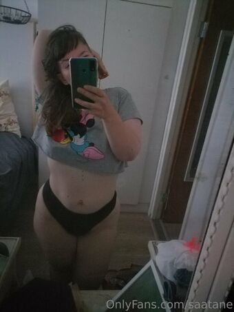 saatane Nakenläckor OnlyFans Foto 30