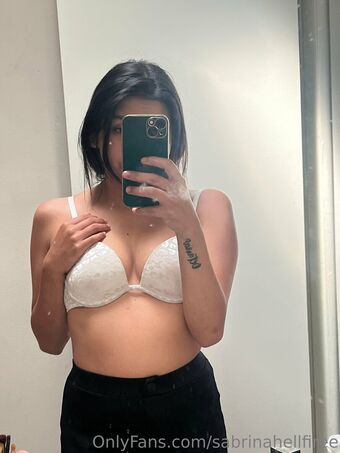 sabrinahellfiree Nakenläckor OnlyFans Foto 37