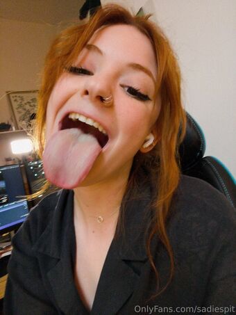 sadiespit Nakenläckor OnlyFans Foto 18