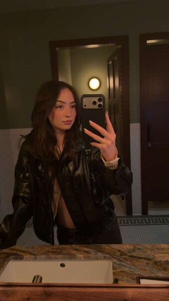 Sakura Shymko Nakenläckor OnlyFans Foto 143