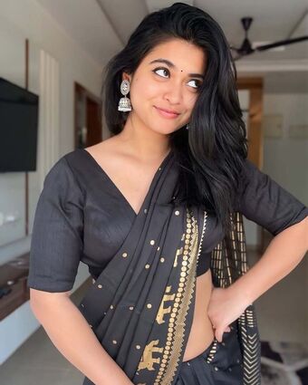 Saloni Singh Nakenläckor OnlyFans Foto 2