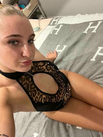 samierose Nakenläckor OnlyFans Foto 16