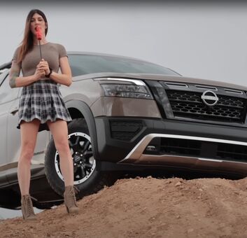 Sarah-n-Tuned, Nakenläckor OnlyFans Foto 8