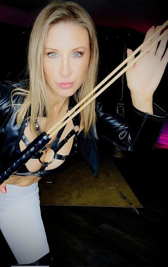 Sarah Wright Nakenläckor OnlyFans Foto 126