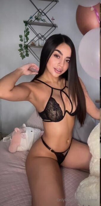 sasatms Nakenläckor OnlyFans Foto 13
