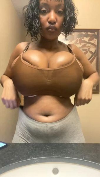 Sashajadexox Nakenläckor OnlyFans Foto 2