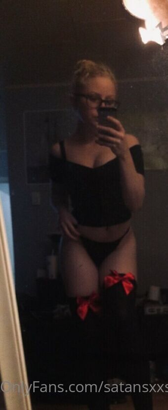 satansxxspawn Nakenläckor OnlyFans Foto 8