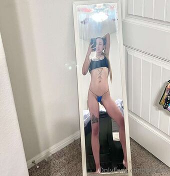 Savannah Nakenläckor OnlyFans Foto 111