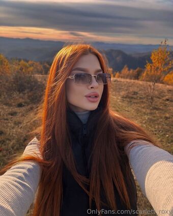 scarlett_roxy Nakenläckor OnlyFans Foto 5