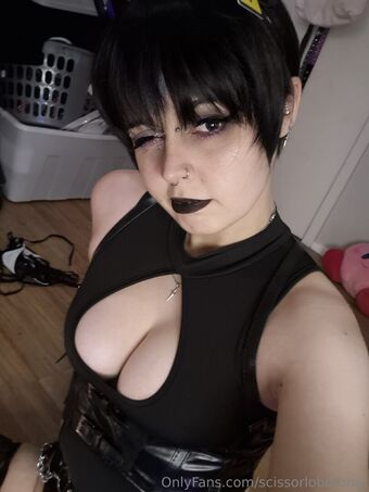 scissorlobotomy Nakenläckor OnlyFans Foto 21