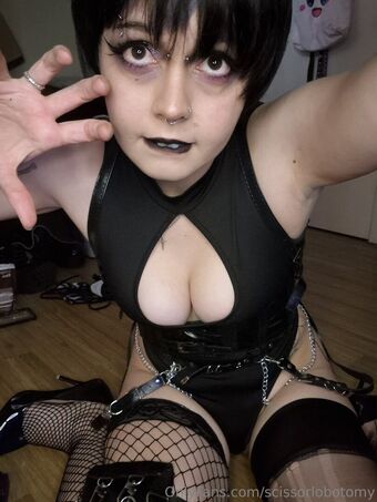 scissorlobotomy Nakenläckor OnlyFans Foto 22