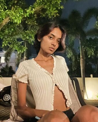 Serah201 Nakenläckor OnlyFans Foto 17