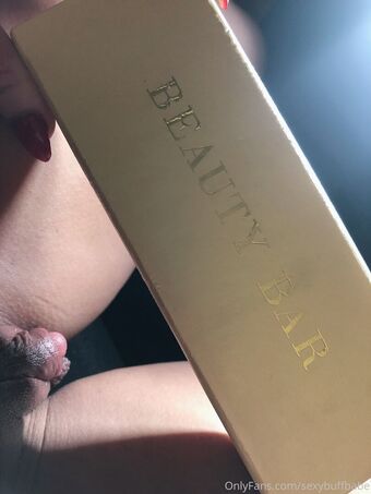 sexybuffbabe Nakenläckor OnlyFans Foto 16