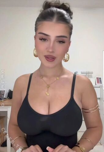 Shathi Nakenläckor OnlyFans Foto 13