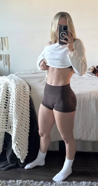 shealift Nakenläckor OnlyFans Foto 18