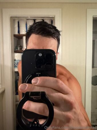 shredandbread Nakenläckor OnlyFans Foto 40