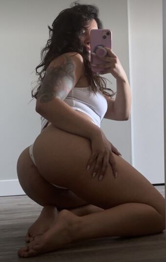 shyrye Nakenläckor OnlyFans Foto 15