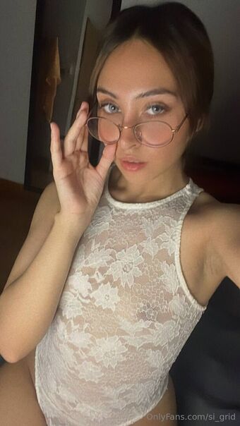 si_grid Nakenläckor OnlyFans Foto 3
