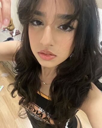 Sia Kumar Nakenläckor OnlyFans Foto 6