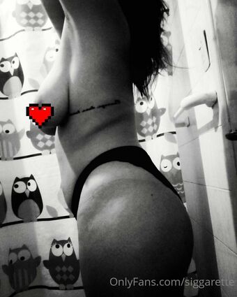 siggarette Nakenläckor OnlyFans Foto 21