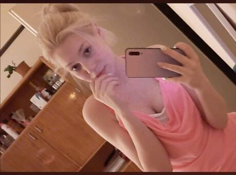 Simon Ildikó Nakenläckor OnlyFans Foto 2