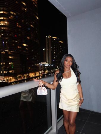 Simone Biles Nakenläckor OnlyFans Foto 174