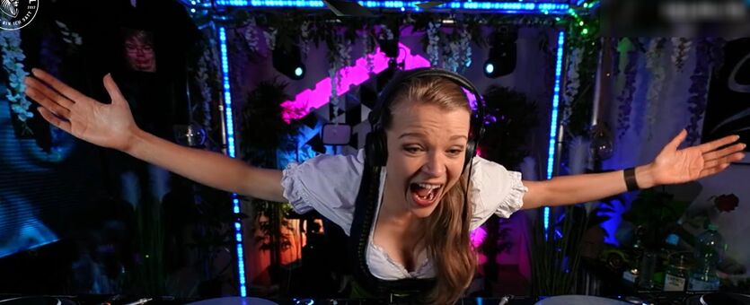 Sintica Nakenläckor OnlyFans Foto 51