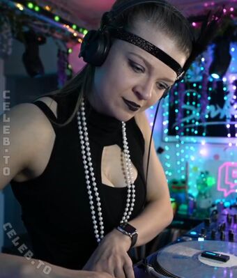 Sintica Nakenläckor OnlyFans Foto 66